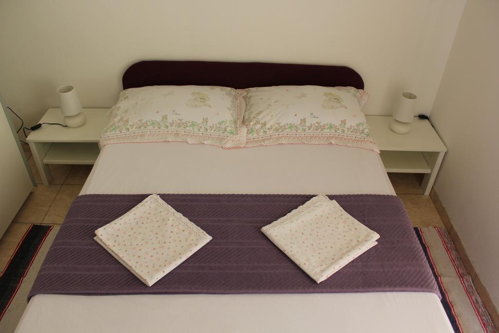 Apartments Istuk Vir Phòng bức ảnh