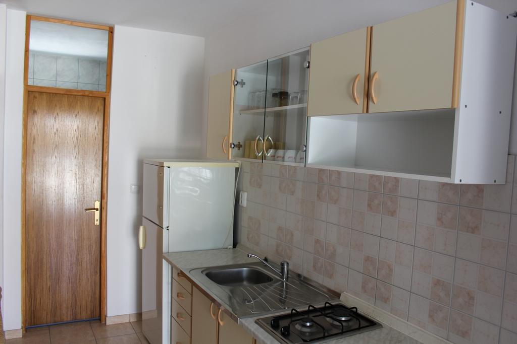 Apartments Istuk Vir Phòng bức ảnh