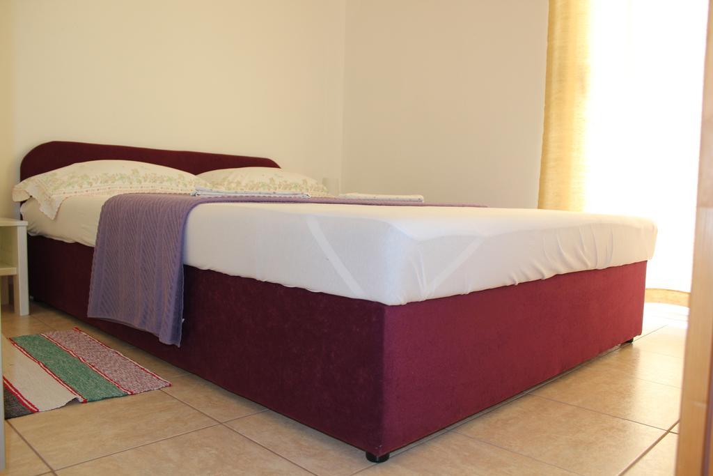 Apartments Istuk Vir Phòng bức ảnh