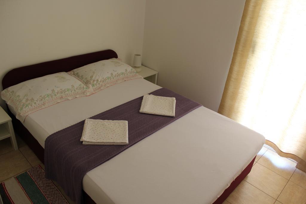 Apartments Istuk Vir Phòng bức ảnh