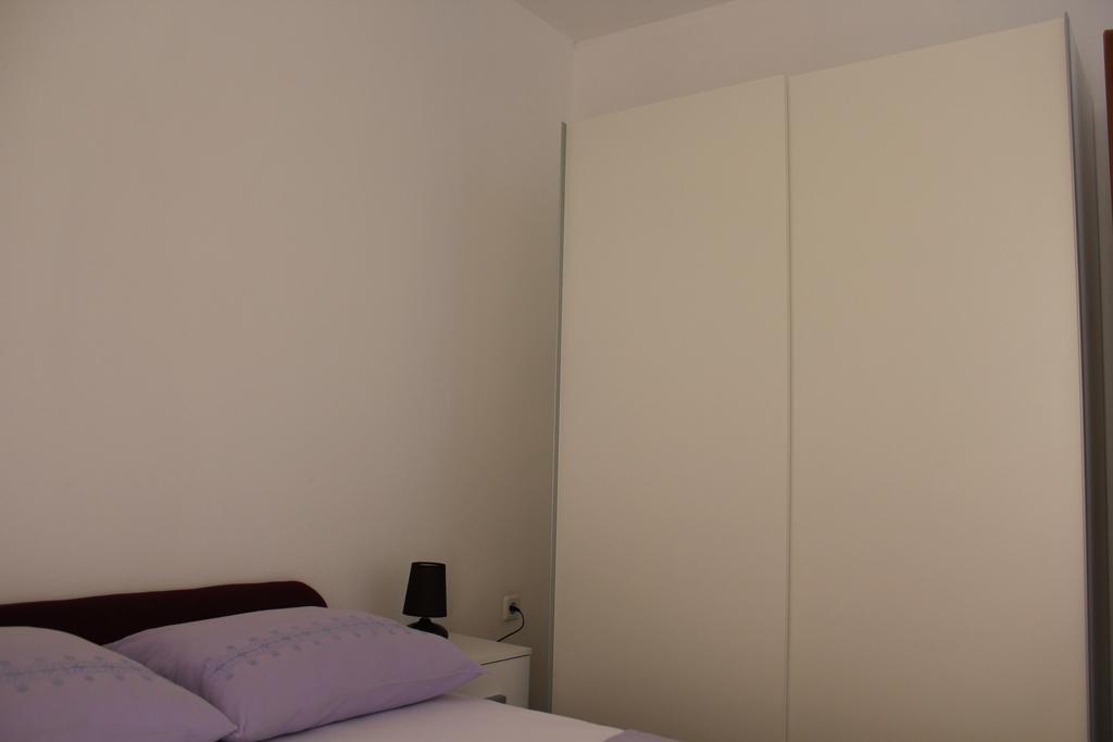 Apartments Istuk Vir Phòng bức ảnh