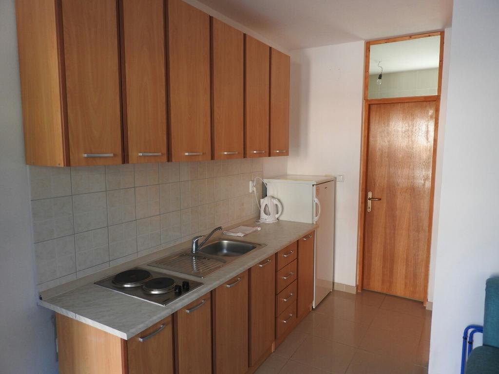 Apartments Istuk Vir Ngoại thất bức ảnh