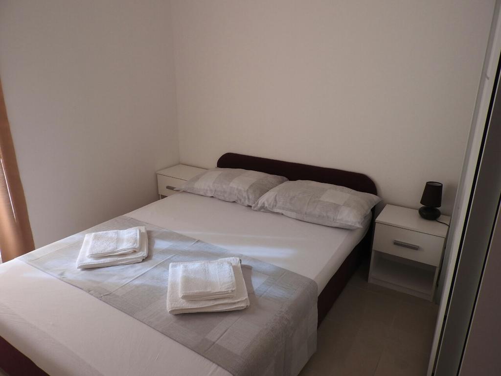 Apartments Istuk Vir Ngoại thất bức ảnh