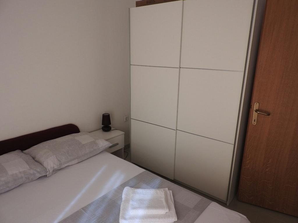 Apartments Istuk Vir Ngoại thất bức ảnh