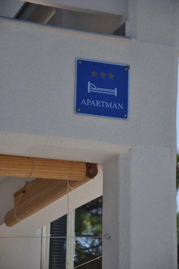 Apartments Istuk Vir Ngoại thất bức ảnh