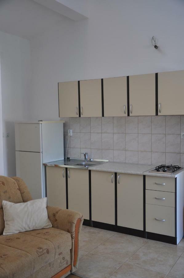 Apartments Istuk Vir Ngoại thất bức ảnh